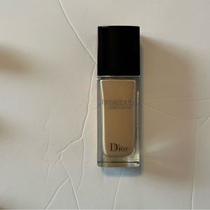 Forever skin glow Dior 30 ml. Only used a couple of times
